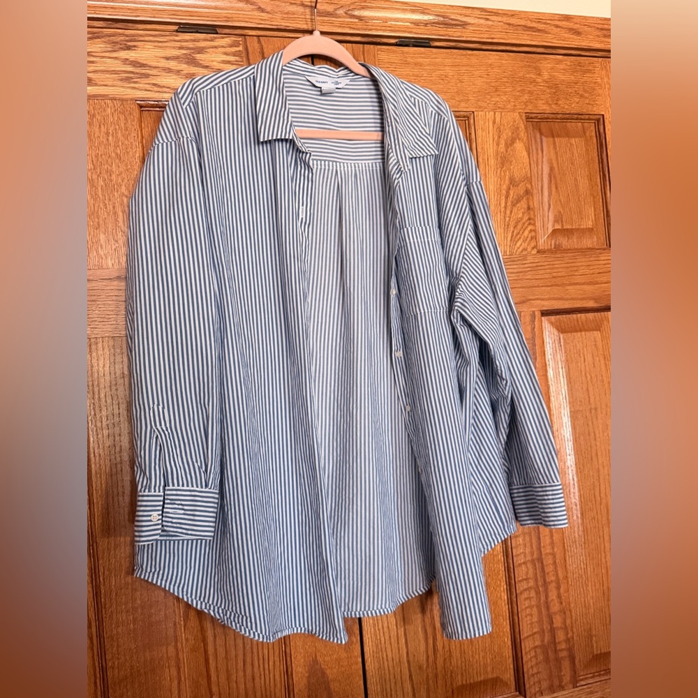 Old Navy Blue and White Striped Boyfriend Style Button Down Shirt